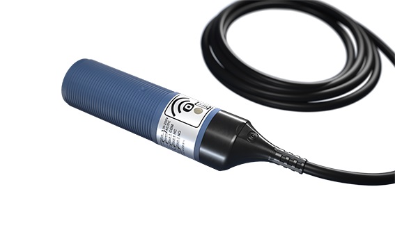 iDOL 44RG capacitive sensor 20-280V AC/DC

